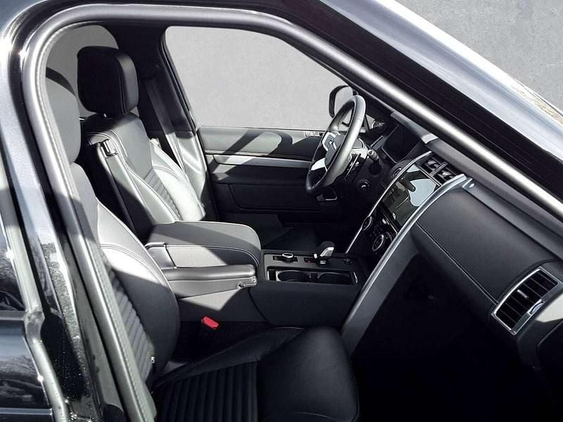 Neu Land Rover Discovery 5 SE Dynamic 249 PS (183 kW) 2025 Santorini black SUV
