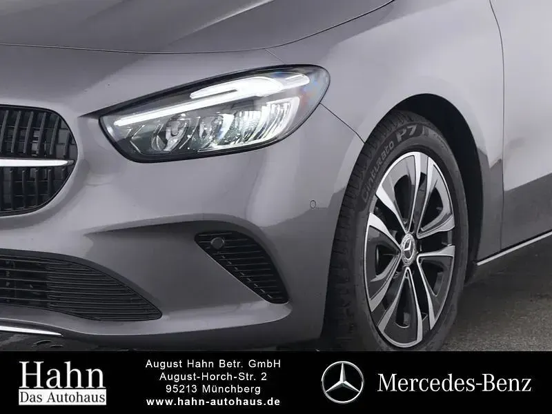 Gebraucht Mercedes B200 Progressive 163 PS (119 kW) 2025 Grau Kleinwagen