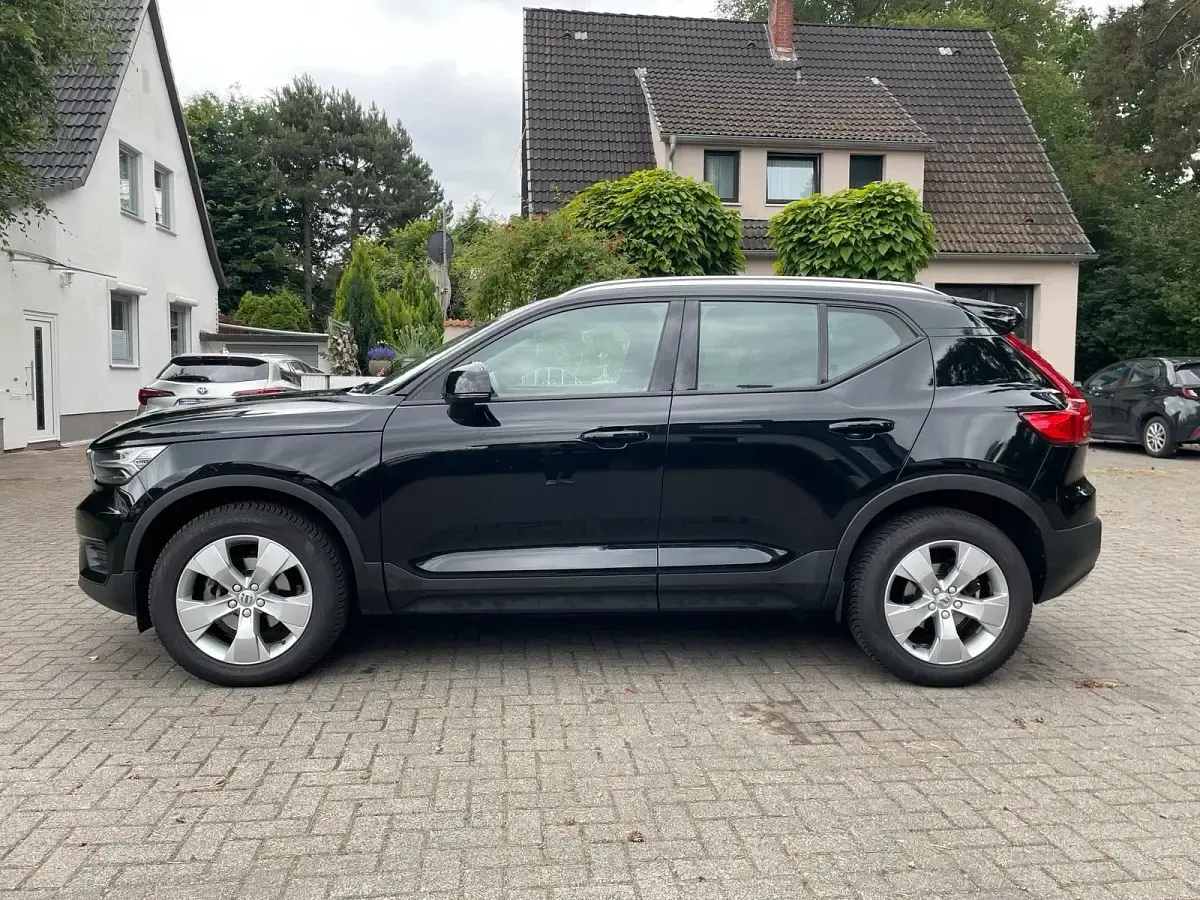 Gebraucht Volvo XC40 163 PS (119 kW) 2019 Schwarz SUV
