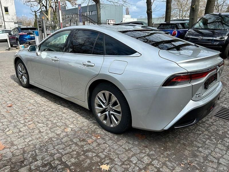 Gebraucht Toyota Mirai Executive 182 PS (133 kW) 2022 Silber Limousine