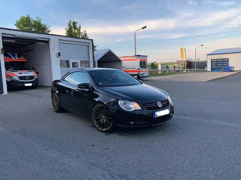 Gebraucht VW Eos 140 PS (102 kW) 2010 Schwarz Cabrio