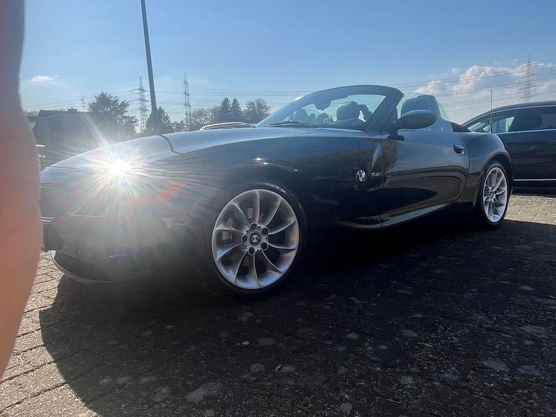 Gebraucht BMW Z4 192 PS (141 kW) 2003 Schwarz Cabrio