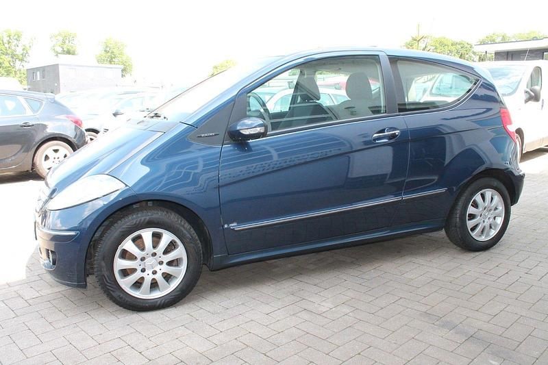Gebraucht Mercedes A170 Elegance 116 PS (85 kW) 2004 Blau Limousine