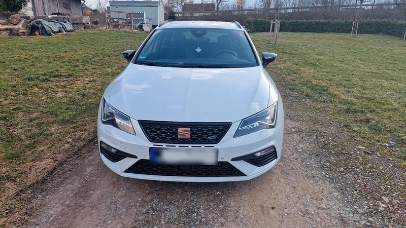Gebraucht Seat Leon 4Drive 300 PS (220 kW) 2019 Weiß Kombi