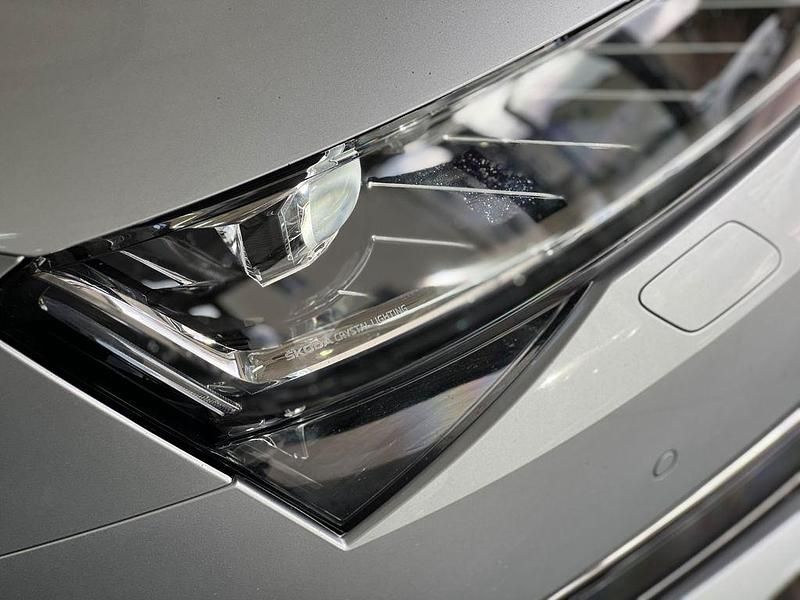 Gebraucht Skoda Superb Style 150 PS (110 kW) 2022 Brilliantsil Kombi