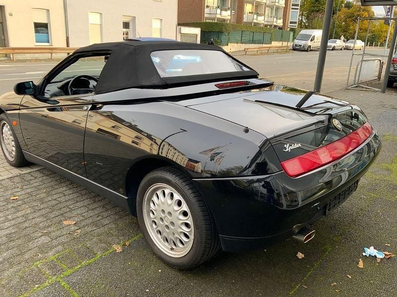 Gebraucht Alfa Romeo Spider 150 PS (110 kW) 1998 Schwarz Cabrio