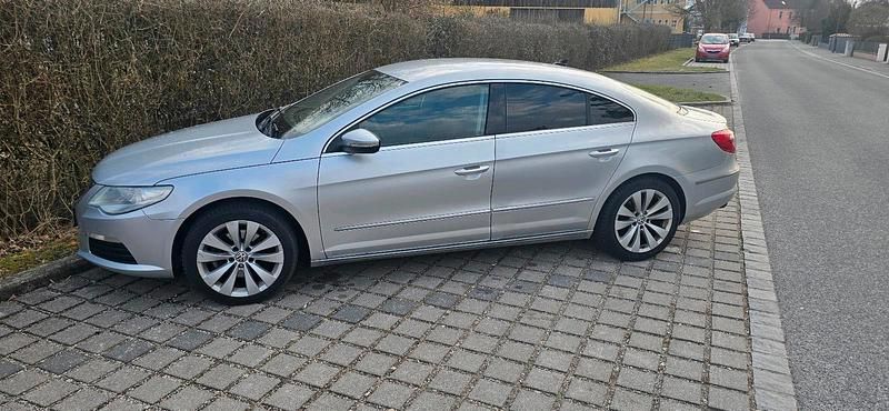 Gebraucht VW Passat 118 PS (86 kW) 2009 Grau Limousine