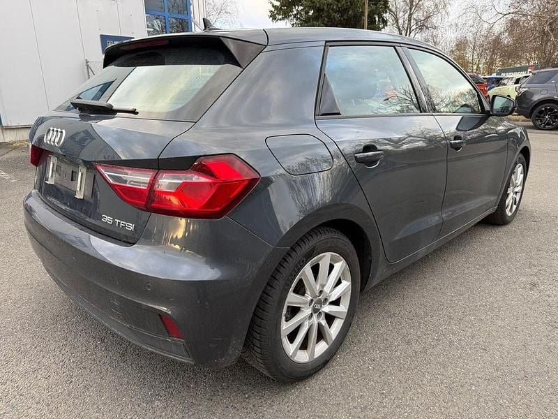 Gebraucht Audi A1 Basis 150 PS (110 kW) 2020 Grau SUV