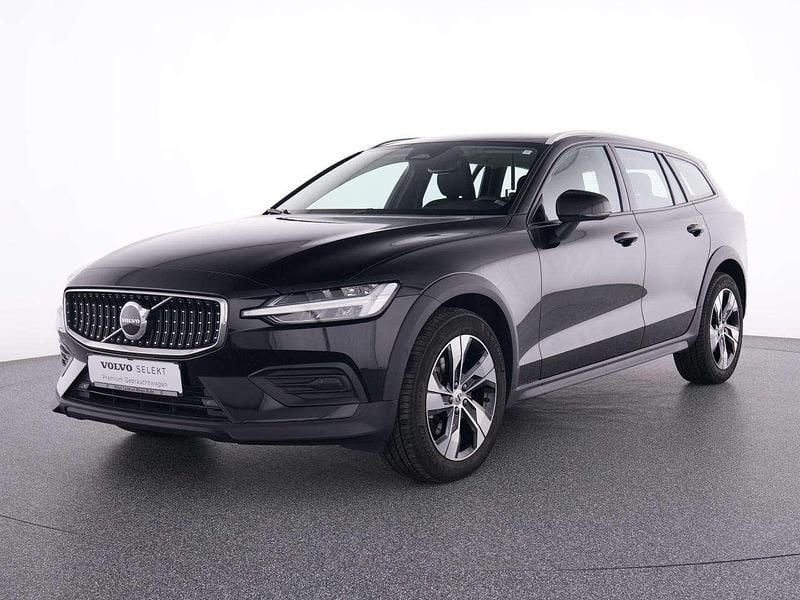 Gebraucht Volvo V60 CC Plus 197 PS (144 kW) 2023 Schwarz Kombi