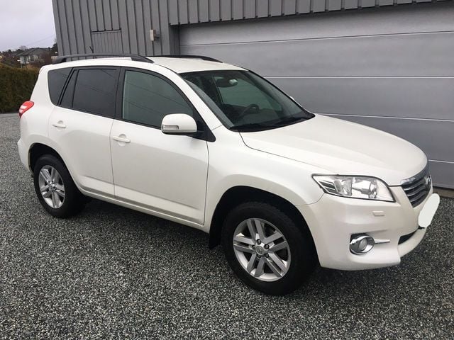 Gebraucht Toyota RAV4 150 PS (110 kW) 2010 Weiß metallic SUV