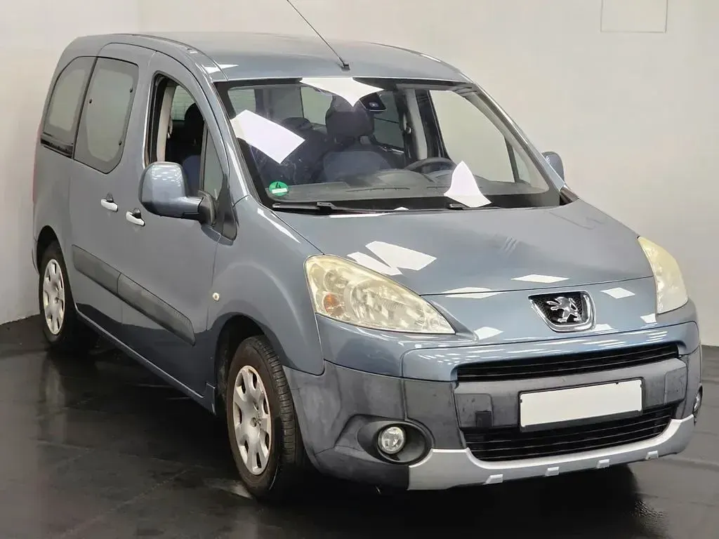 Gebraucht Peugeot Partner Tepee Tendance 111 PS (81 kW) 2012 Grau Van / Kleinbus