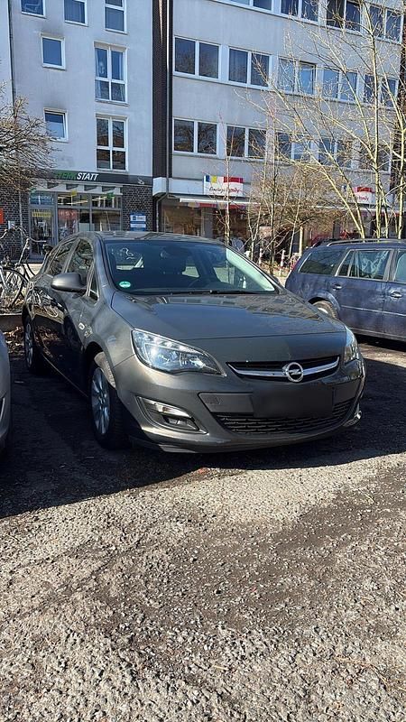 Gebraucht Opel Astra 110 PS (80 kW) 2015 Grau Kleinwagen