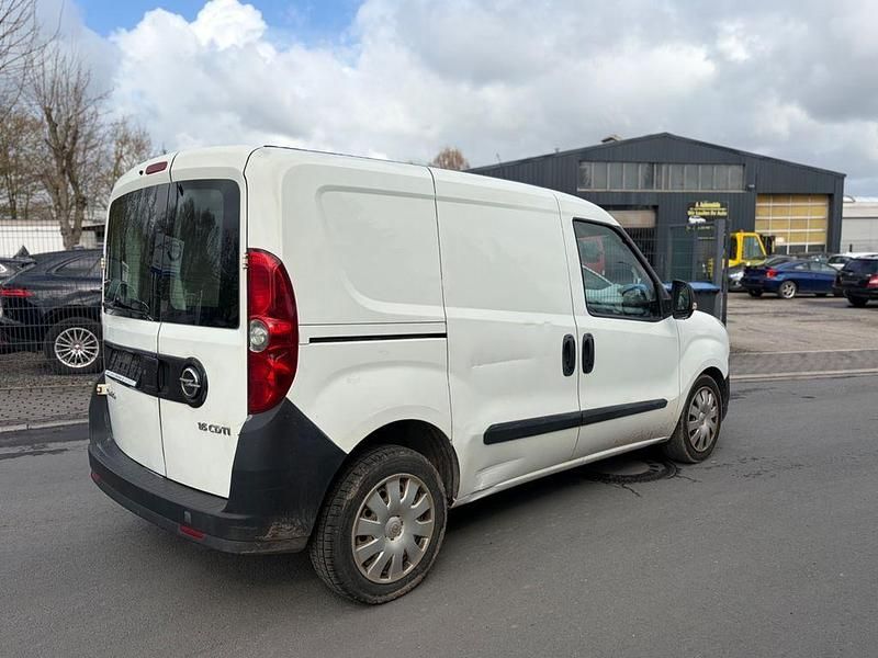Gebraucht Opel Combo 90 PS (66 kW) 2012 Weiß Van / Kleinbus