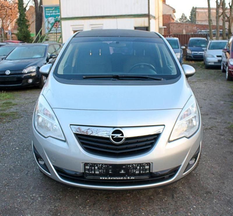 Gebraucht Opel Meriva Edition 101 PS (74 kW) 2010 Silber Van / Kleinbus