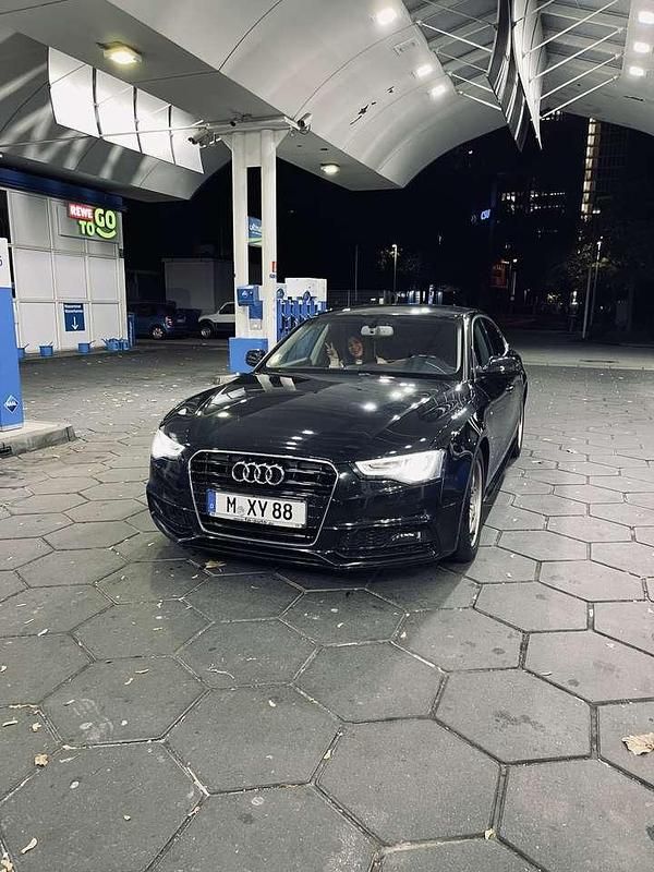 Schwarz Gebraucht 2016 Audi A5 Sportback Design Coupé | 14.500 € (Superpreis) - Bild 1/4