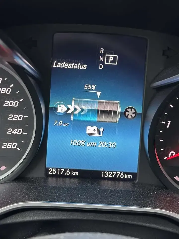 Gebraucht Mercedes C300e Exclusive 194 PS (142 kW) 2020 Blau Kombi