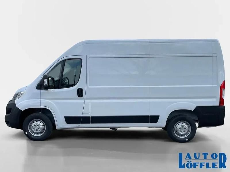 Gebraucht Opel Movano 140 PS (102 kW) 2024 Casablacaweiss (weiß) Van