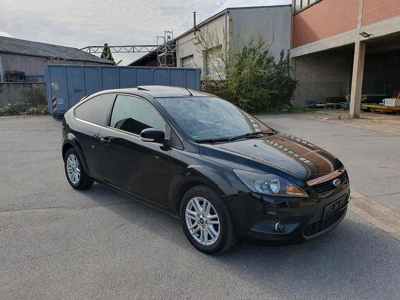 Gebraucht Ford Focus 115 PS (84 kW) 2008 Schwarz Coupé
