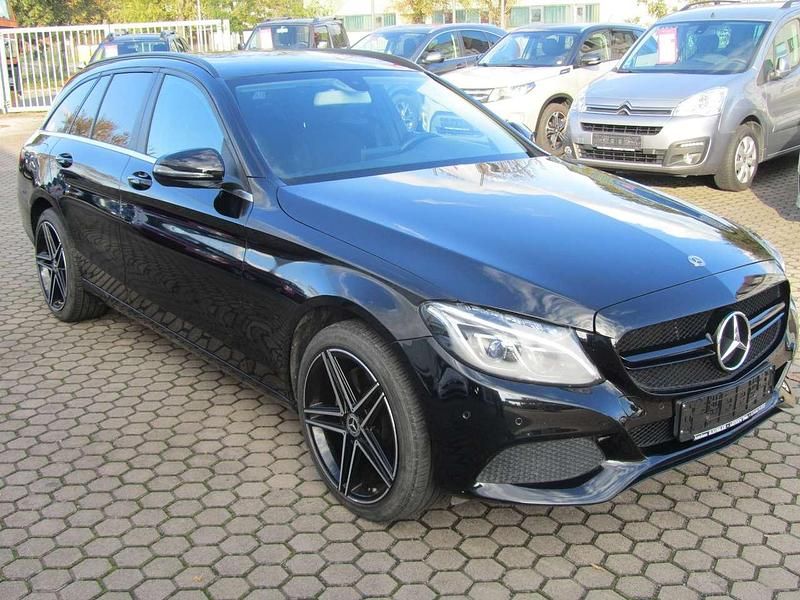 Gebraucht Mercedes C200 Avantgarde 184 PS (135 kW) 2016 Schwarz Kombi