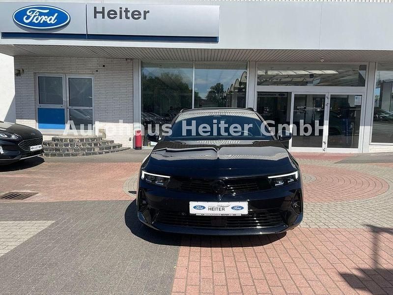 Second-hand Opel Astra 131 CP (96 kW) 2025 Negru Hatchback