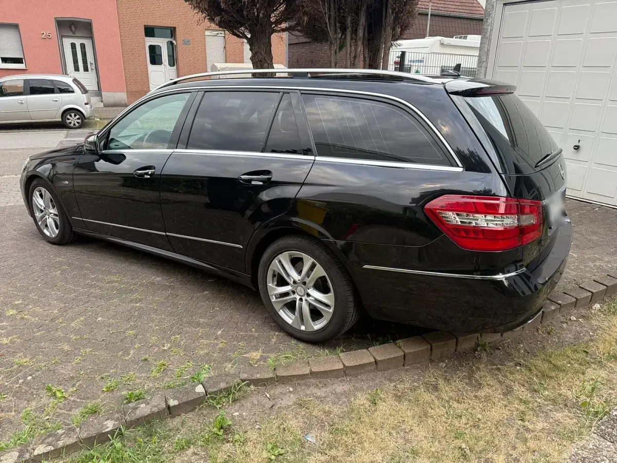 Gebraucht Mercedes 250 204 PS (150 kW) 2012 Schwarz Kombi