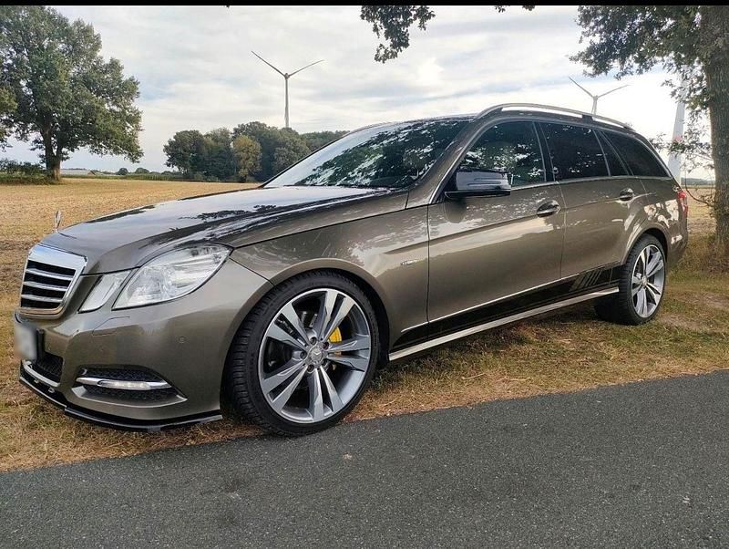 Gebraucht Mercedes E250 204 PS (150 kW) 2011 Kombi