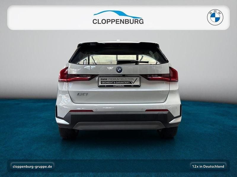 Gebraucht BMW iX1 Performance 230 kW (313 PS) 2023 Alpinweiß uni SUV