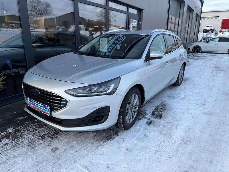 Silber Gebraucht 2023 Ford Focus Titanium X Kombi | 20.990 € (Fairer Preis) - Bild 1/4