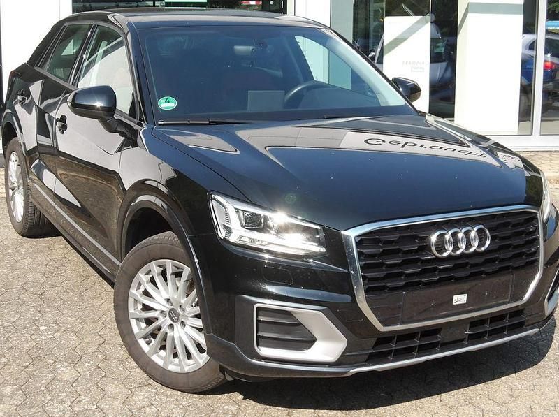 Mythosschwarz Gebraucht 2020 Audi Q2 Design SUV | 18.950 € (Fairer Preis) - Bild 1/4