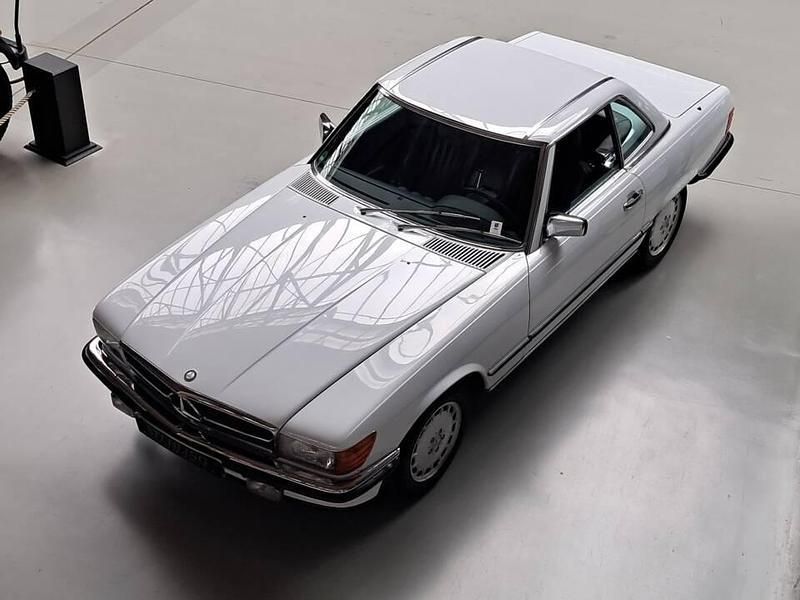 Weiß Gebraucht 1986 Mercedes SL420 Cabrio | 49.600 € - Bild 1/4