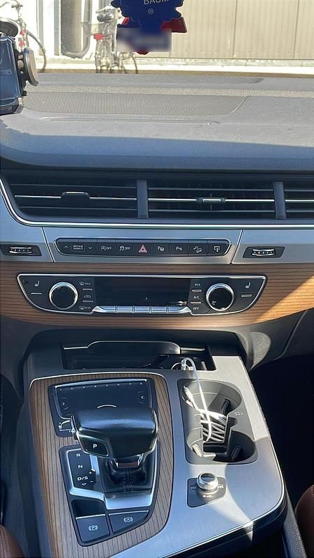 Second-hand Audi Q7 272 CP (200 kW) 2016 Negru SUV