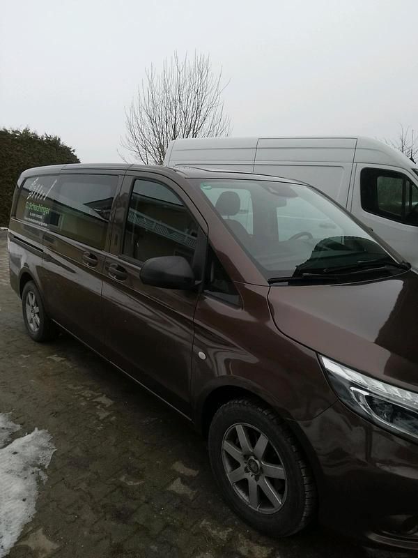 Gebraucht Mercedes Vito 163 PS (119 kW) 2016 Braun Van