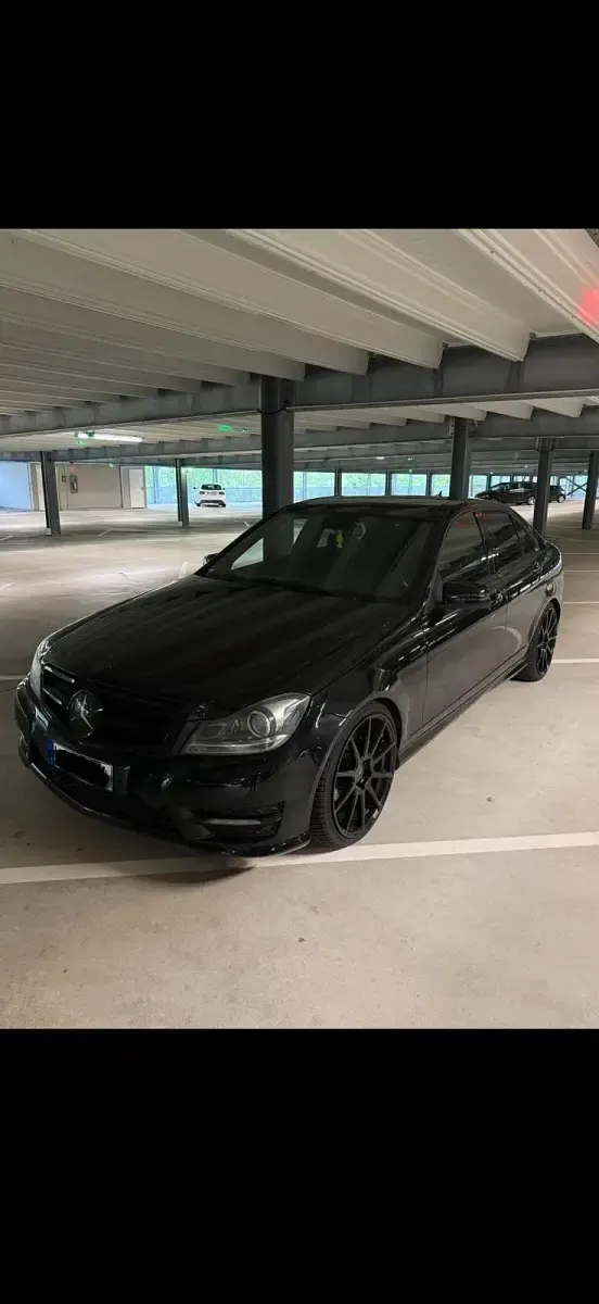 Gebraucht Mercedes C350 AMG 306 PS (225 kW) 2011 Schwarz Limousine