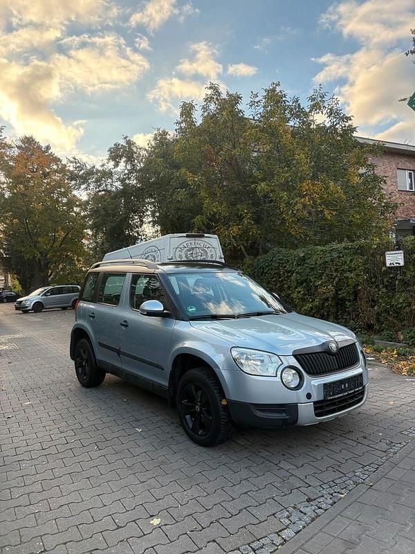 Blau Gebraucht 2009 Skoda Yeti SUV | 3.600 € (Superpreis) - Bild 1/4