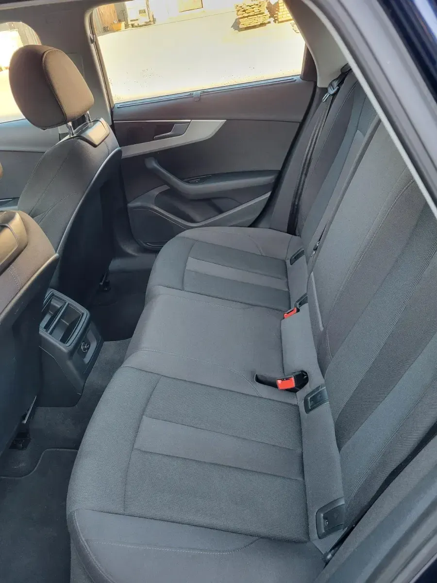 Gebraucht Audi A4 Advanced Plus 204 PS (150 kW) 2021 Blau Kombi