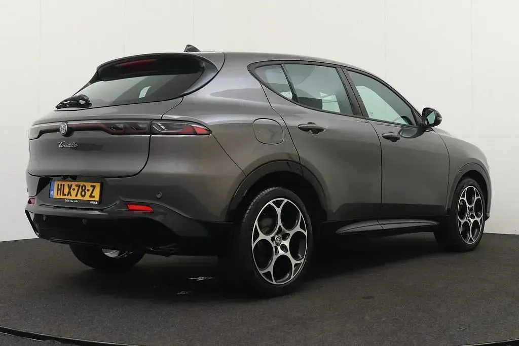 Gebraucht Alfa Romeo Tonale Sprint 131 PS (96 kW) 2025 Grau SUV