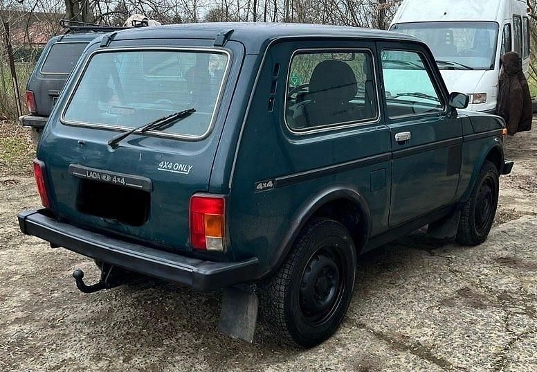 Gebraucht Lada niva 82 PS (60 kW) 2009 Grün SUV