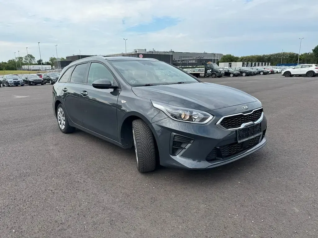 Gebraucht Kia Ceed 140 PS (102 kW) 2019 Grau Kleinwagen