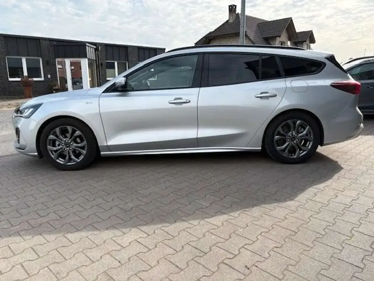 Usata Ford Focus ST-Line 116 CV (85 kW) 2025 Argento Station wagon