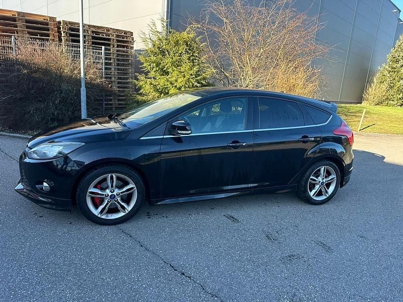 Gebraucht Ford Focus ST-Line 150 PS (110 kW) 2013 Schwarz Limousine