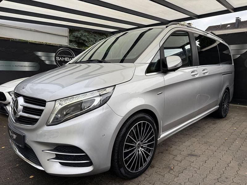 Silber Gebraucht 2017 Mercedes V250 Exclusive Van / Kleinbus | 45.900 € (Teuer) - Bild 1/4
