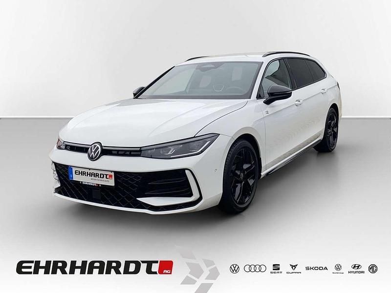 Weiß Gebraucht 2024 VW Passat R-line Limousine | 42.990 € (Guter Preis) - Bild 1/3