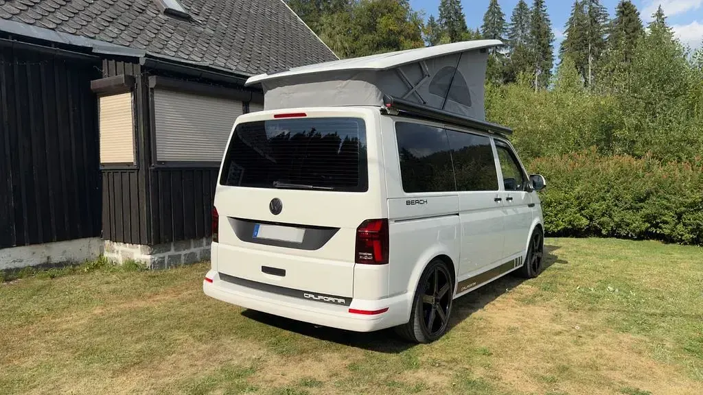 Gebraucht VW California Beach 150 PS (110 kW) 2018 Weiß Van