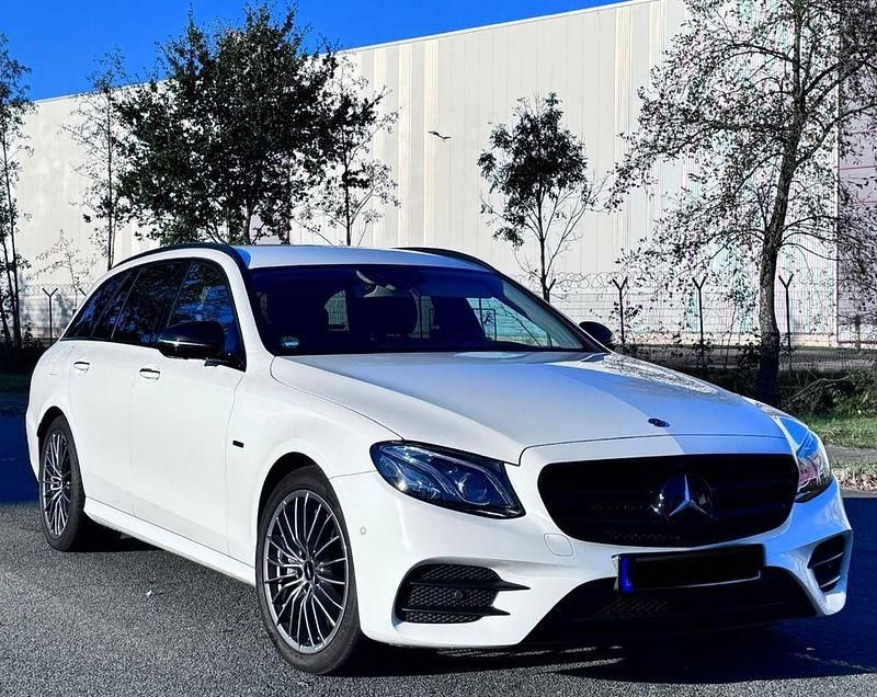 Gebraucht Mercedes E300 306 PS (225 kW) 2019 Weiß Kombi