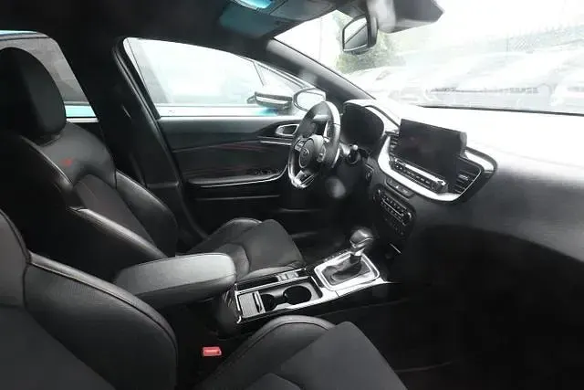 Gebraucht Kia ProCeed GT GT 204 PS (150 kW) 2019 Black pearl metallic black pearl metallic Kleinwagen