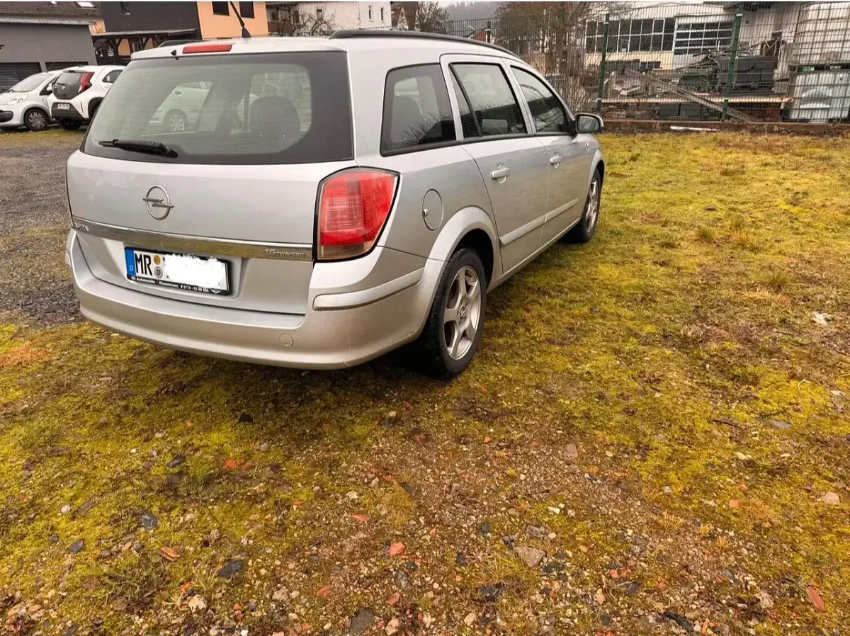 Gebraucht Opel Astra 105 PS (77 kW) 2005 Silber Kombi