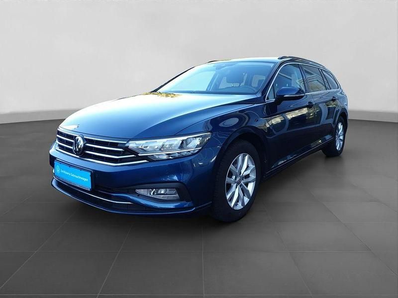 Gebraucht VW Passat Business 150 PS (110 kW) 2020 Blau Kombi