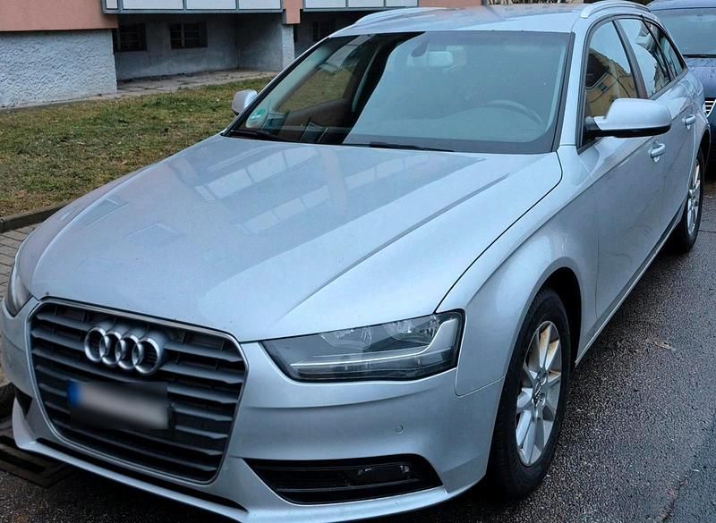 Gebraucht Audi A4 143 PS (105 kW) 2013 Silber Kombi