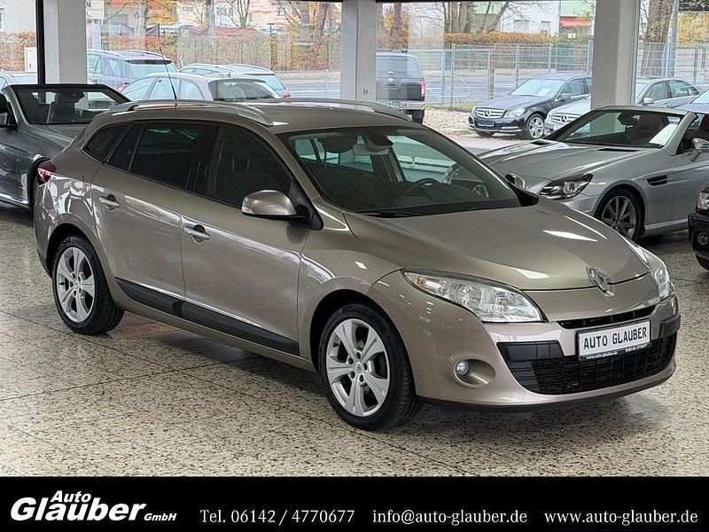 Beige Gebraucht 2011 Renault Mégane GrandTour Dynamique Kombi | 8.950 € - Bild 1/4