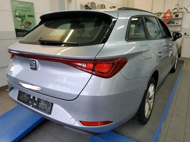 Gebraucht Seat Leon Style 150 PS (110 kW) 2024 Silber Kombi